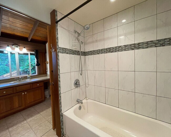 Photo - Charming Hamakua Coast Furnished Rental Available: 2 BR / 1.75 BA