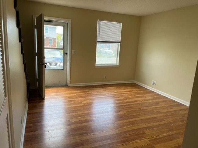 Photo - 3617 Willow Creek Ct