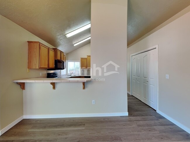 Photo - 5100 W Ravenscroft St