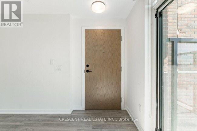 Photo - 2300 St Clair Ave W Unit 527