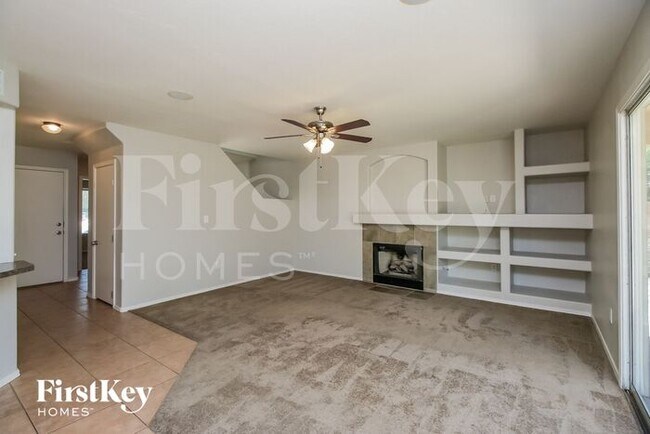 Photo - 3941 E Esplanade Ave