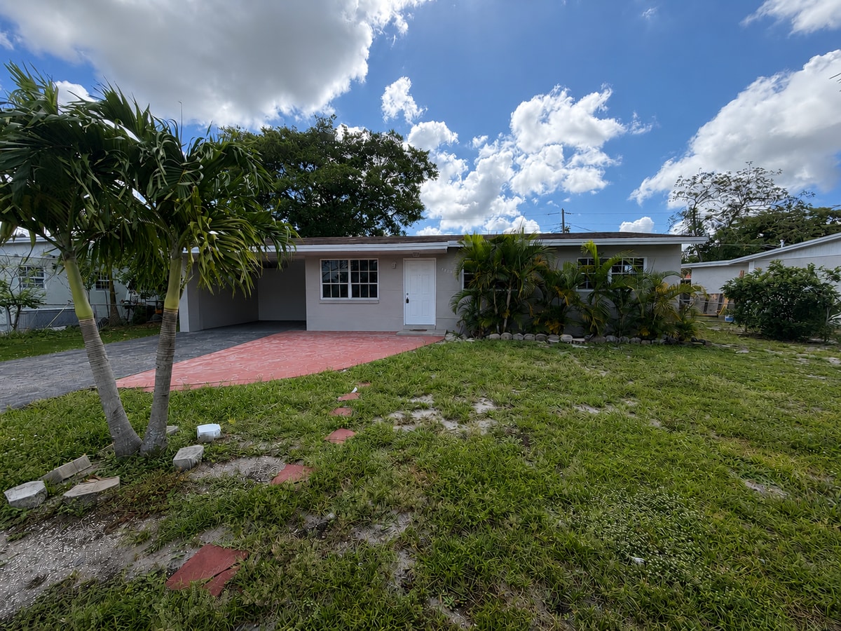 Photo - 17131 NW 52nd Ave