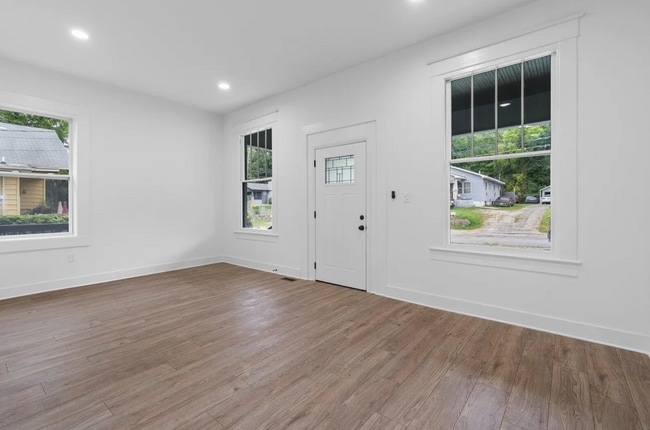 Photo - 1503 N Chamberlain Ave