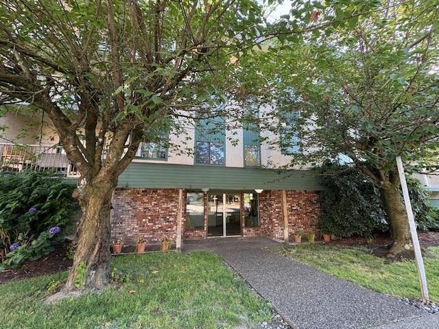 Photo - 45744-45744 Spadina Ave