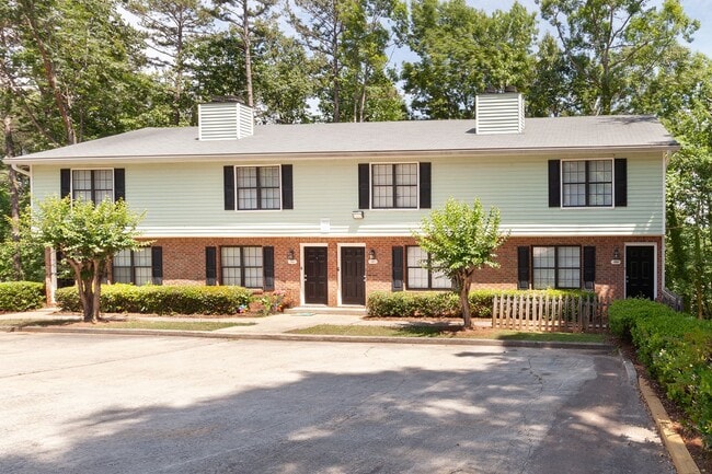 Building Photo - 3bd/2.5ba Split Level Condo in Quiet Neighborhood!