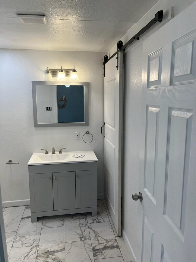Photo - 2503 24th St