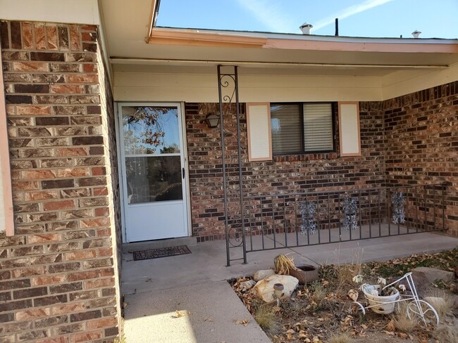 Photo - 11519 Morocco Ct NE