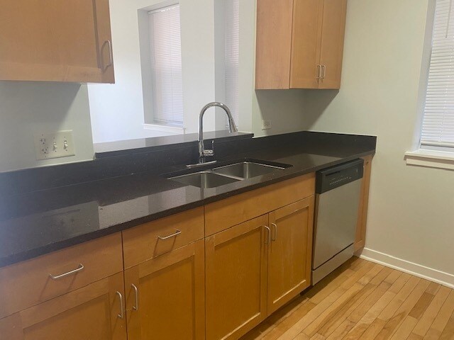 Photo - 1254 S Blue Island Ave Unidad 0101