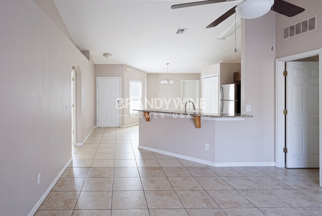 Photo - 424 Candler Ave