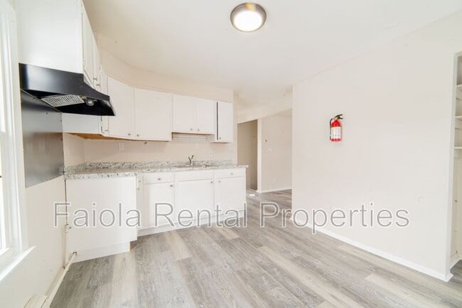 Photo - 202 N 7th St Unit 2nd Floor