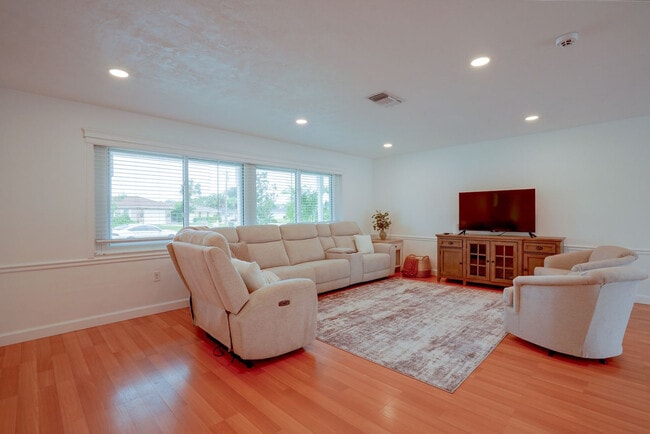 Photo - 3399 Espanola Dr Unit SI ID1605358P