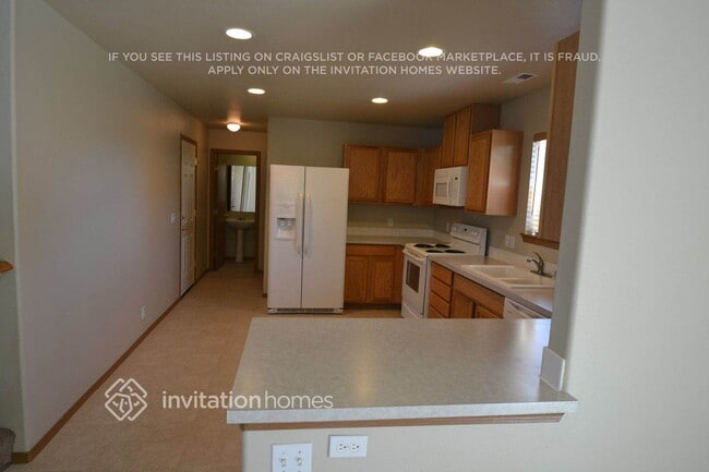 Photo - 206 Lane Blvd NE