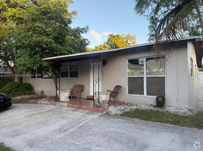 Building Photo - 12430 SW 184th St Rental