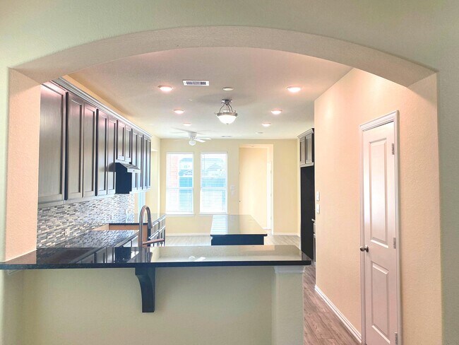 Photo - 29880 Dovetail Blf Ln