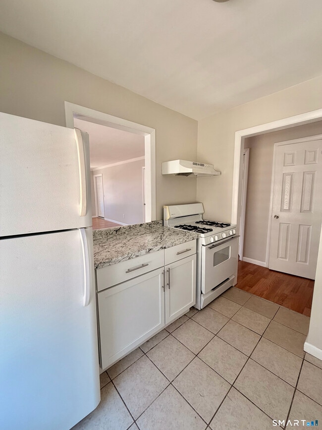 736 Savin Ave Unit 2