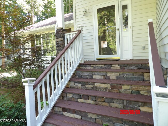 Photo - 101 Woodcrest Cir