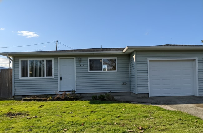 Photo - 2 Bedroom Duplex ~ Albany ~ Pet Friendly Unit 325 28th Ave SE