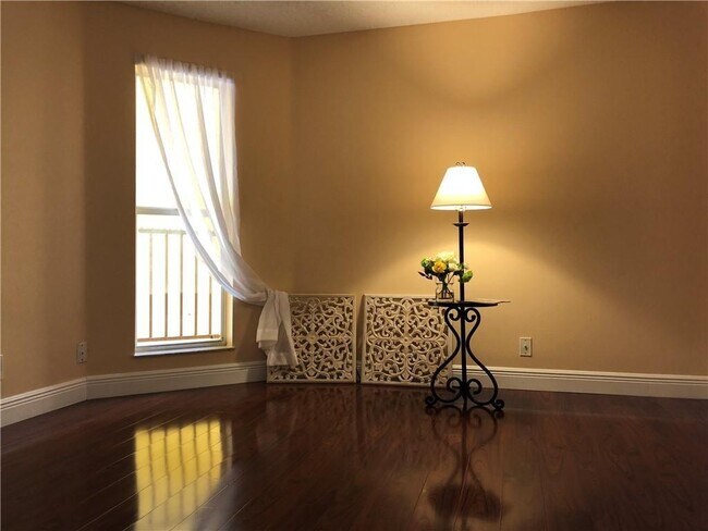 Photo - 7670 Westwood Dr Unit 717