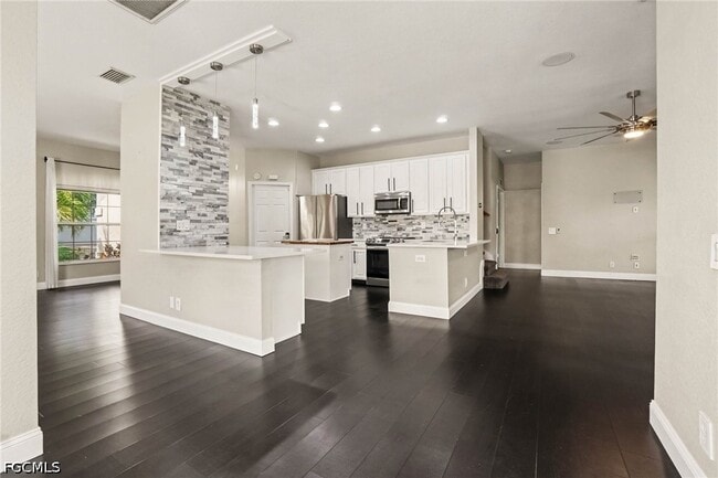 2065 Cape Heather Cir