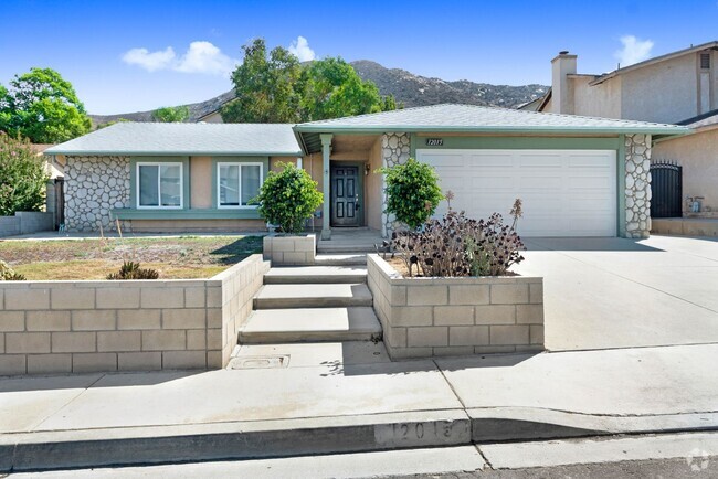 Building Photo - Single-Story 3 Bedroom (+1 Bonus Room and ... Rental