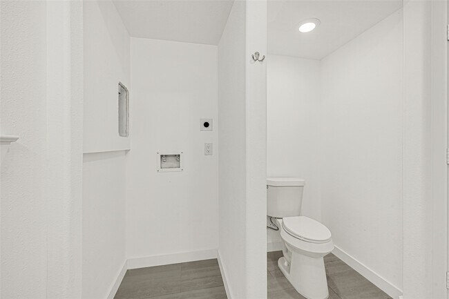 Photo - 6620 Lawndale St Unit 2