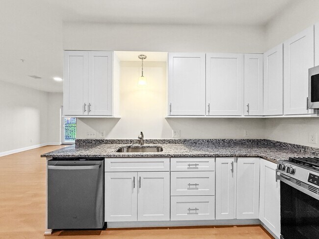 Photo - 10 Franklin Ave Unit 300