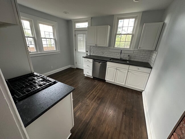 Photo - 99-101-101 Tibet Rd Unit 2