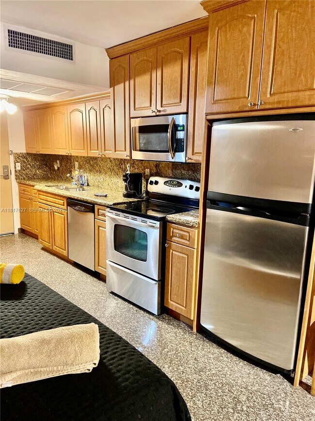 Photo - 19201 Collins Ave Unit 441