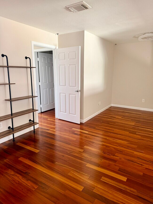 Photo - 5529 Cornish St