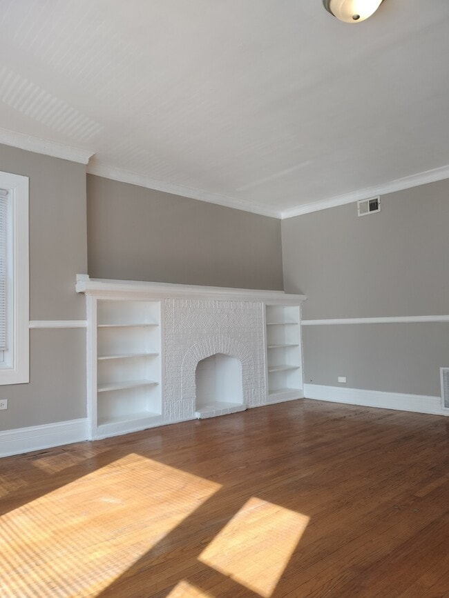 Photo - 7729 S Essex Ave