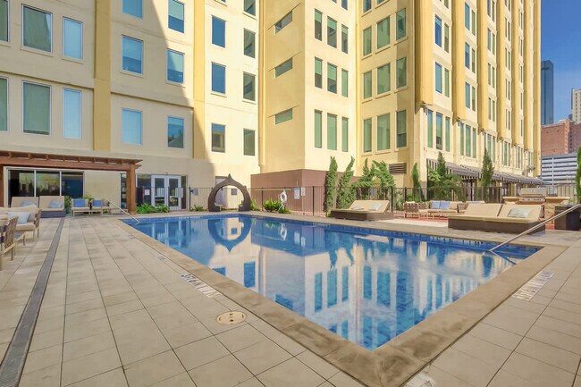 Photo - 500 S Ervay St Unidad ID1297758P