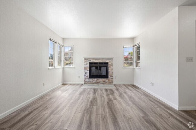 1BD, - 1BA, 667SF Living Room