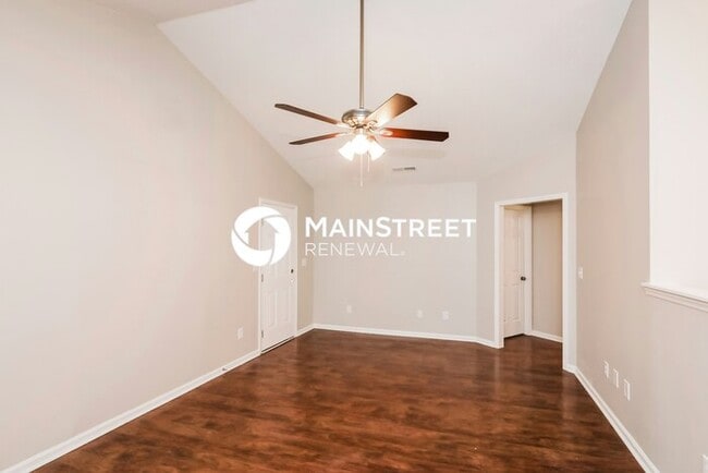 Photo - 3 Bedroom Pet-Friendly Home in Monroe, NC with Main Street Renewal