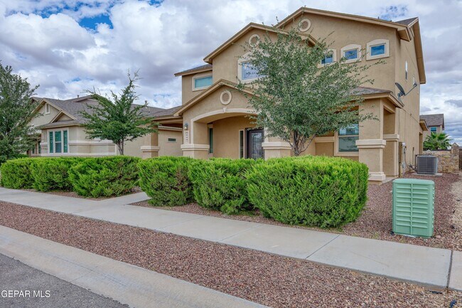 Photo - 2124 Thomas Lackland St
