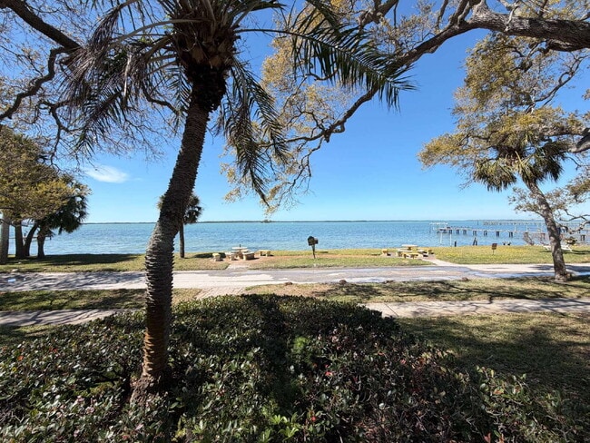 Photo - "Charming 1-Bedroom Condo Retreat in Dunedin's Heart - Cozy, Convenient & Inviting!" Unidad #23