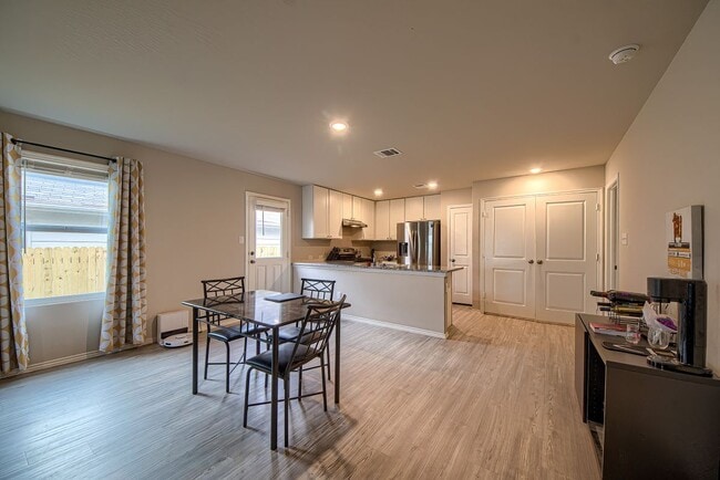 Photo - 14014 Homestead