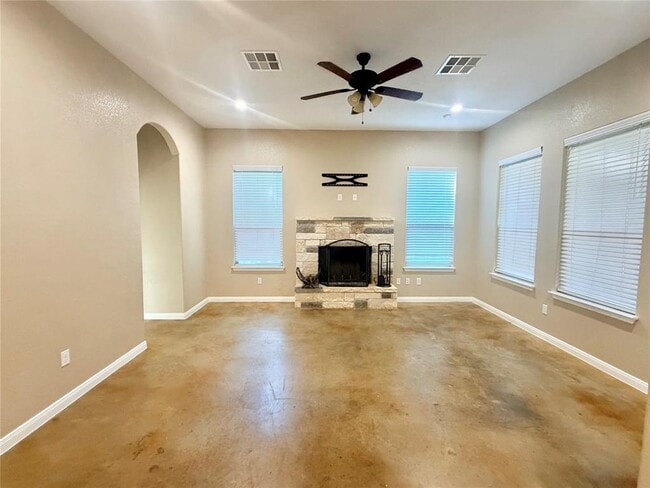 Photo - 110 Pele Ct