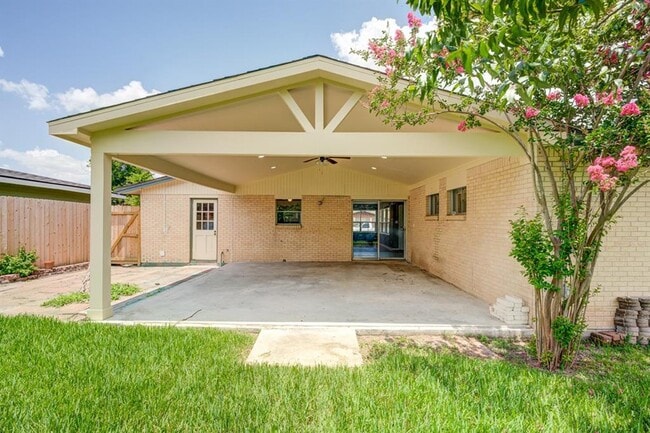 Photo - 8623 Norton Dr