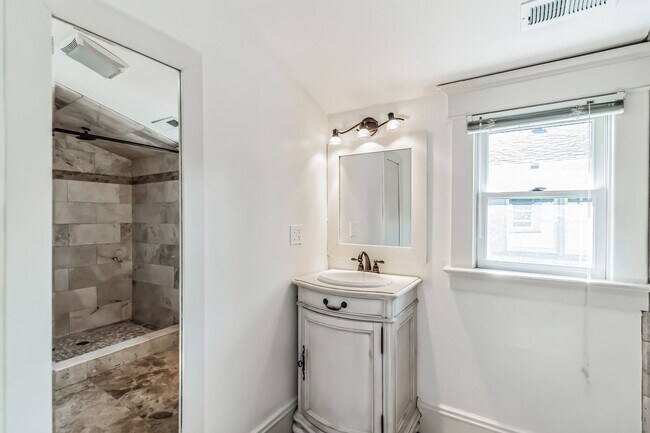 Photo - Utilities included!