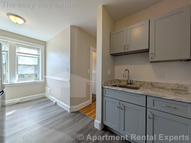 Building Photo - 4 Cogswell Ave Rental