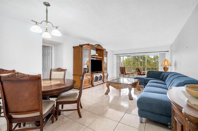 Photo - 2800 N Palm Aire Dr Unit 309