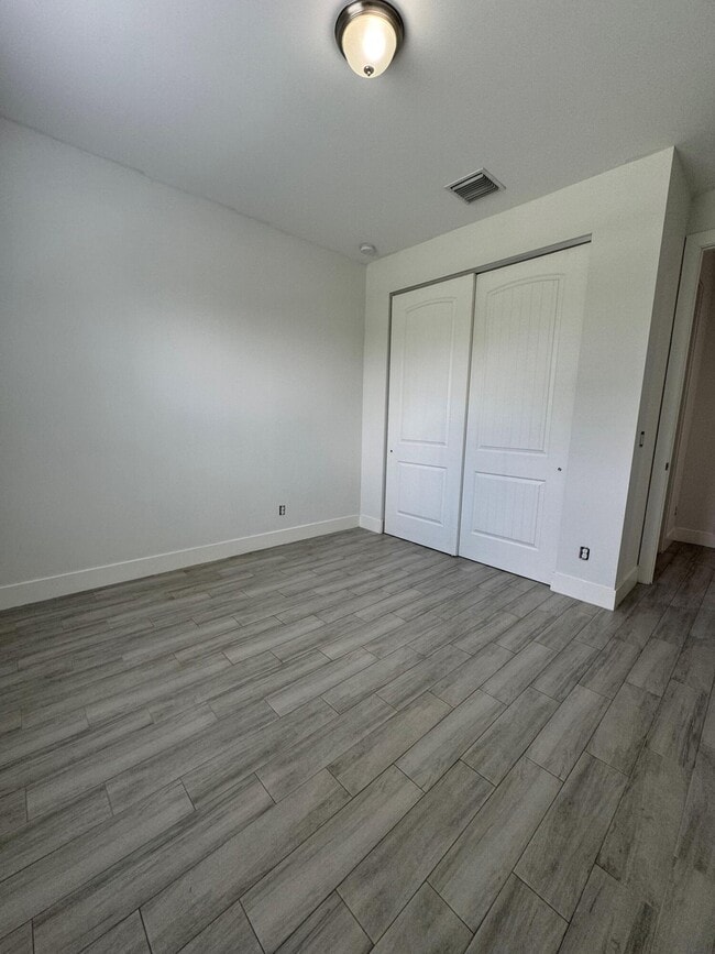 Photo - 1031 Mango Dr