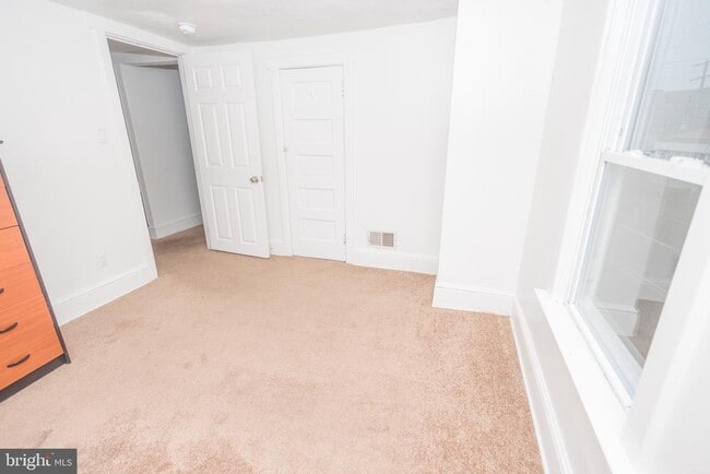 Photo - 132 State St