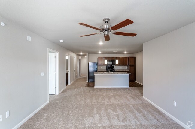 3BR, 2BA - 1294 SF - Overlook Pointe