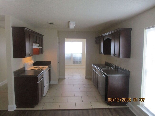 Photo - 113 Laurelwood Ct