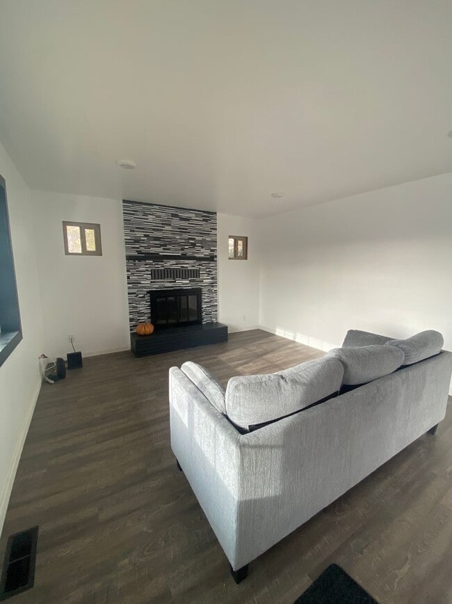 Photo - 1745 N Eldorado Ave Unit Room 2