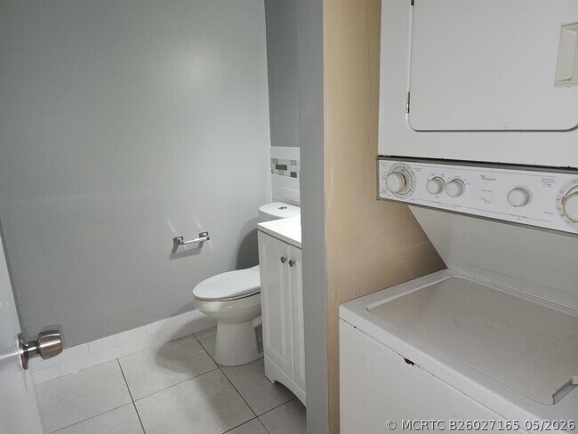 Photo - 4174 Inverrary Dr Unit 811