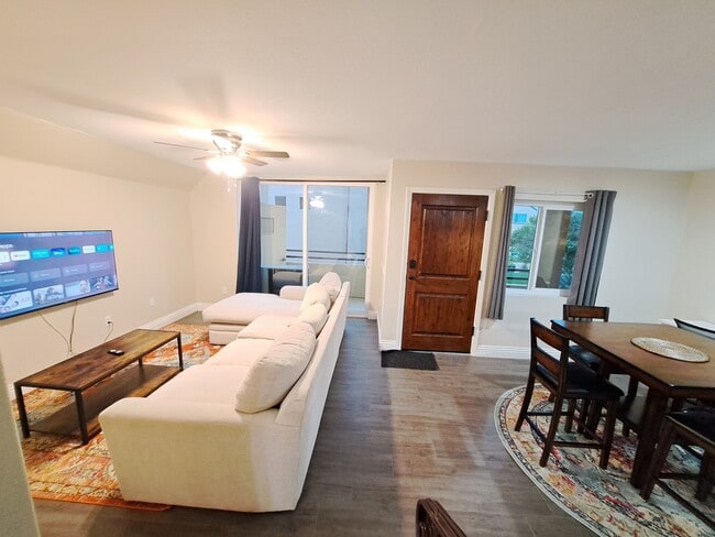 Building Photo - 3957 Nobel Dr Unit 218
