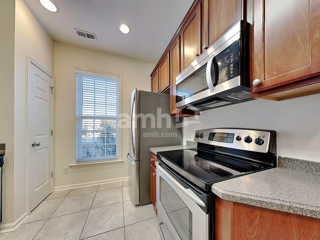 Photo - 220 Marino Pl