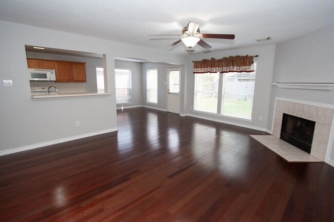 Photo - 1123 Andover Dr